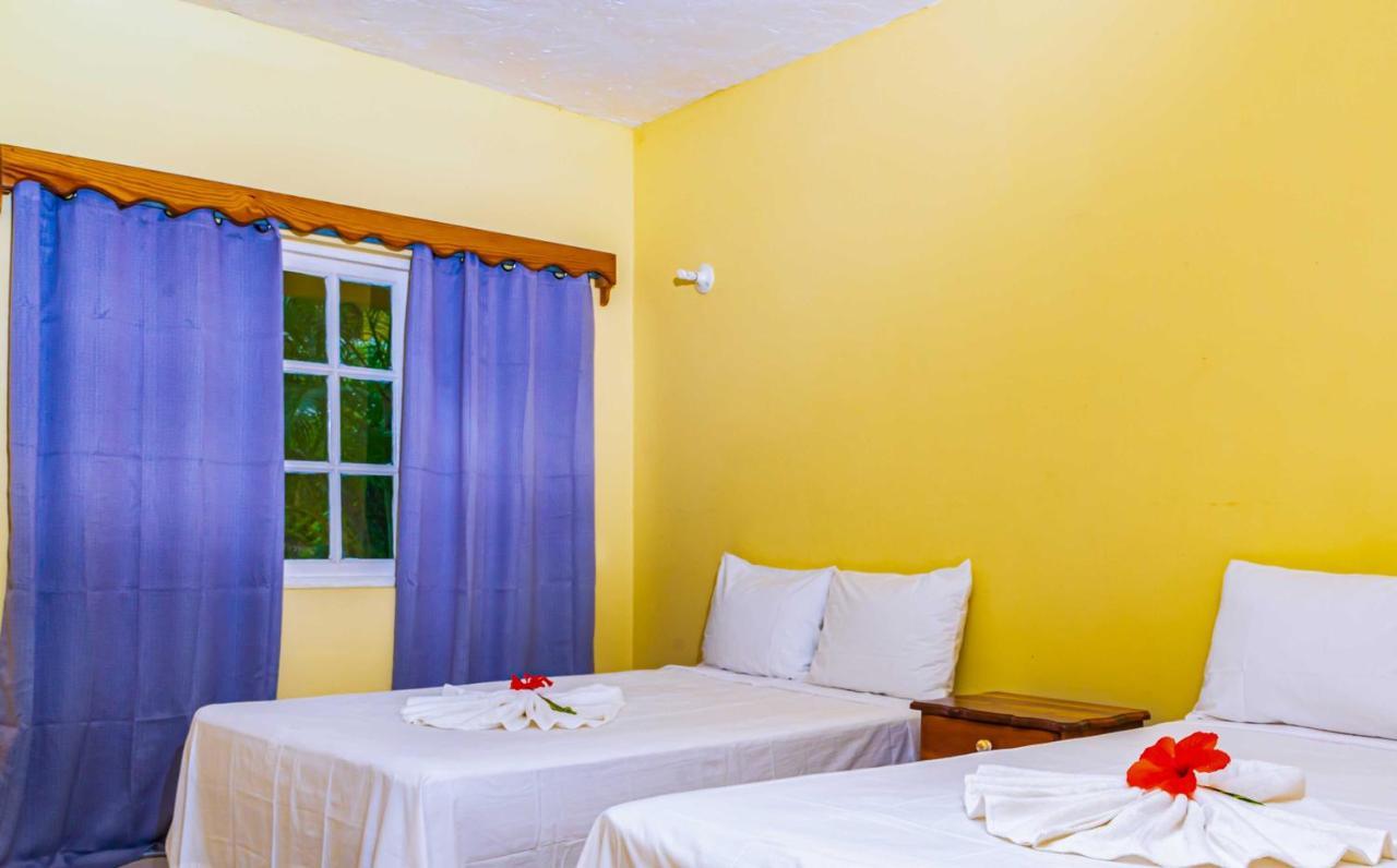 Yellow Bird Sea Negril Kültér fotó